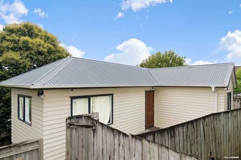 Photo of property in 34 Cedar Heights Avenue, Massey, Auckland, 0614