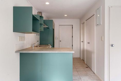 Photo of property in 4e/20 Ian Marwick Place, Birkenhead, Auckland, 0626