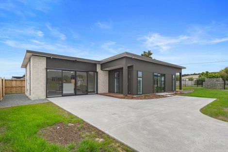 Photo of property in 2 Tiaki Rise, Tikipunga, 0112