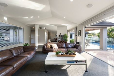 Photo of property in 9 The Esplanade, Huntington, Hamilton, 3210