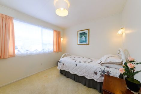 Photo of property in 15a Meadowbrook Drive, Cloverlea, Palmerston North, 4412