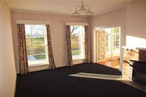 Photo of property in 98 Kahu Road, Fendalton, Christchurch, 8041