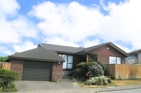 Photo of property in 11 Ashton Fitchett Drive, Brooklyn, Wellington, 6021