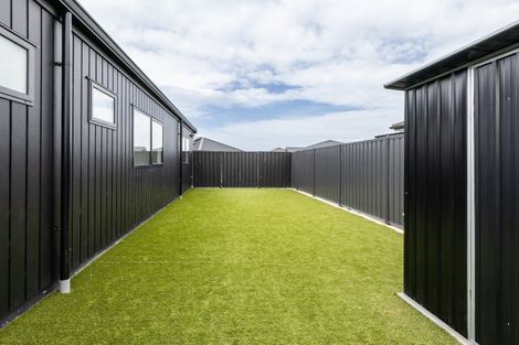 Photo of property in 2 Hikawera Drive, Frimley, Hastings, 4120