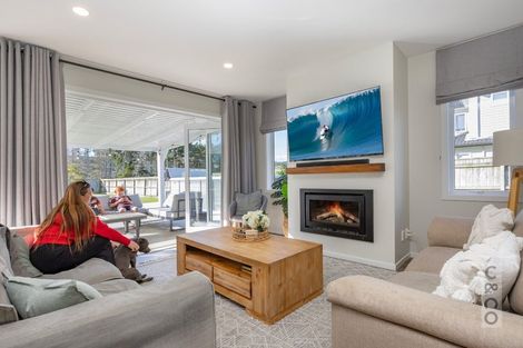 Photo of property in 11 Kahika Grove, Huapai, Kumeu, 0810