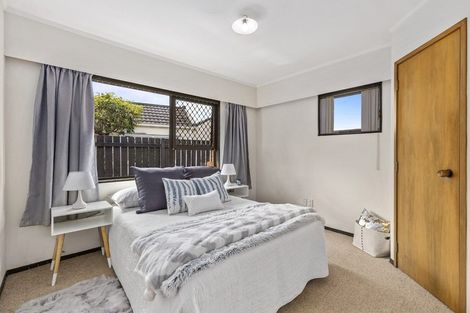 Photo of property in 1/10 Tulloch Place, Conifer Grove, Takanini, 2112