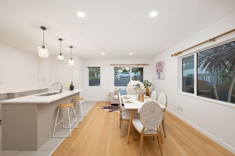 Photo of property in 18 Cityview Place, Massey, Auckland, 0614