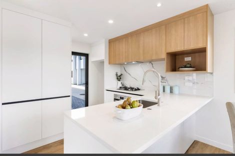 Photo of property in 172a Aviemore Drive, Highland Park, Auckland, 2010