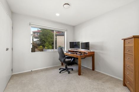 Photo of property in 30c Schnapper Rock Road, Schnapper Rock, Auckland, 0632