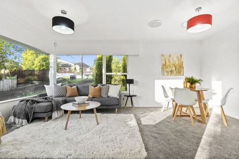 Photo of property in 1/623 Beach Road, Rothesay Bay, Auckland, 0630