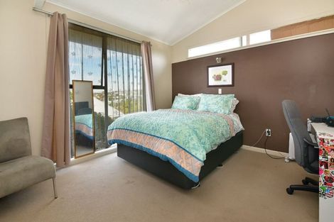 Photo of property in 185 Vipond Road, Stanmore Bay, Whangaparaoa, 0932