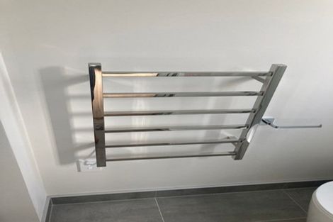 Photo of property in 63 Morihana Close, Glen Eden, 0602