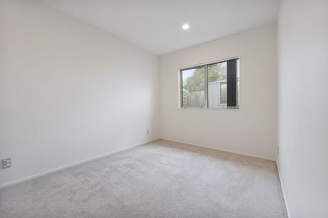 Photo of property in 25 View Road, Henderson, Auckland, 0612