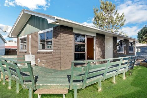 Photo of property in 16 Ulay Place, Clover Park, Auckland, 2019