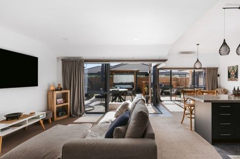 Photo of property in 582 Gloucester Road, Papamoa Beach, Papamoa, 3118