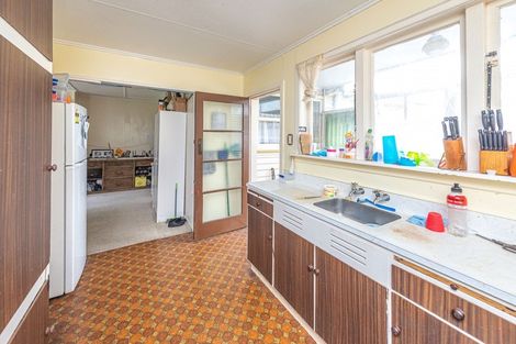 Photo of property in 53 Swiss Avenue, Gonville, Whanganui, 4501