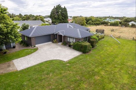 Photo of property in 8 Gordon Street, Woodville, 4920