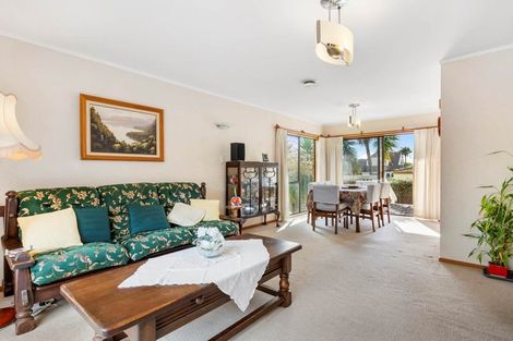 Photo of property in 16 Hayes Place, Half Moon Bay, Auckland, 2012