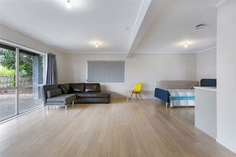 Photo of property in 30 Sturm Avenue, Massey, Auckland, 0614