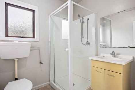 Photo of property in 2/72 Barton Street, Woolston, Christchurch, 8023