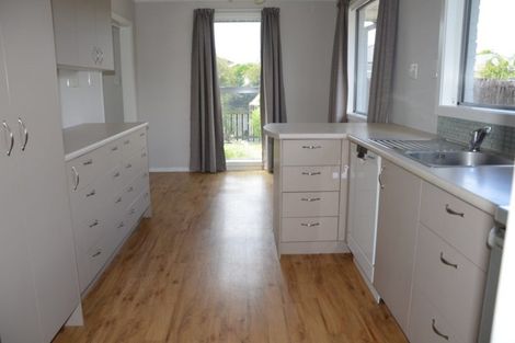 Photo of property in 33 Farnborough Street, Aranui, Christchurch, 8061