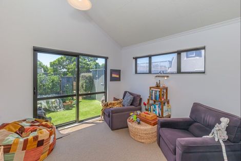 Photo of property in 8 Arataki Grove, Waitarere Beach, Levin, 5510
