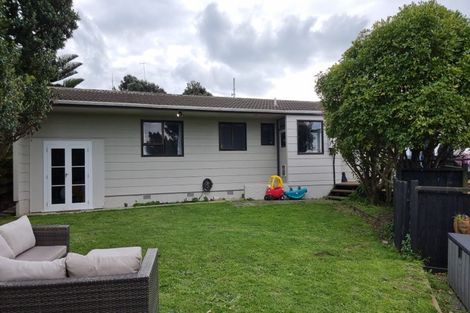 Photo of property in 4 Crown Hill, Titahi Bay, Porirua, 5022
