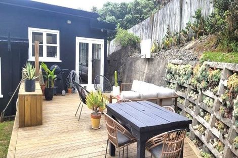 Photo of property in 6 View Road, Titahi Bay, Porirua, 5022