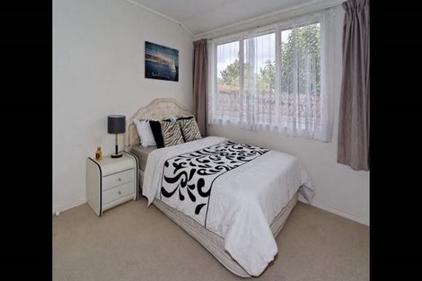 Photo of property in 63 Kingdale Road, Henderson, Auckland, 0610