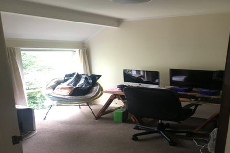 Photo of property in 1/25 Archers Road, Hillcrest, Auckland, 0629