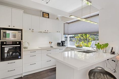 Photo of property in 4/252 Hurstmere Road, Takapuna, Auckland, 0622