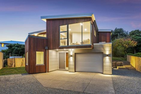 Photo of property in 1a Martin Road, Paraparaumu Beach, Paraparaumu, 5032