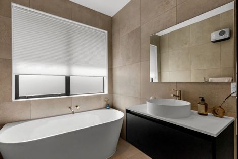 Photo of property in 9 Morepork Way, Arthurs Point, Queenstown, 9371