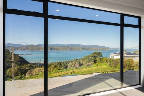 Photo of property in 77 Sidlaw Street, Strathmore Park, Wellington, 6022