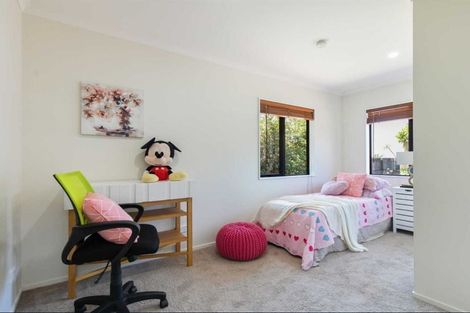 Photo of property in 52 Bluebird Crescent, Unsworth Heights, Auckland, 0632