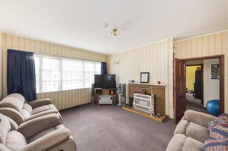 Photo of property in 77 Savage Crescent, West End, Palmerston North, 4412