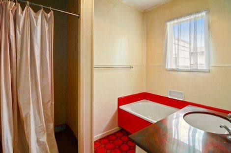 Photo of property in 37 Fitzroy Avenue, Fitzroy, Hamilton, 3206