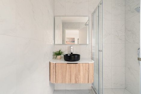 Photo of property in 10/32 Tapuwae Way, Mangere Bridge, 2022