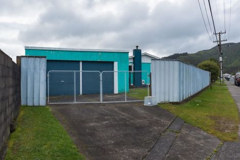 Photo of property in 3 Ruthven Road, Wainuiomata, Lower Hutt, 5014