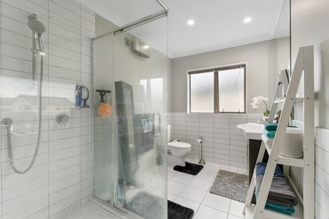 Photo of property in 61 Waterstone Avenue, Paraparaumu, 5032