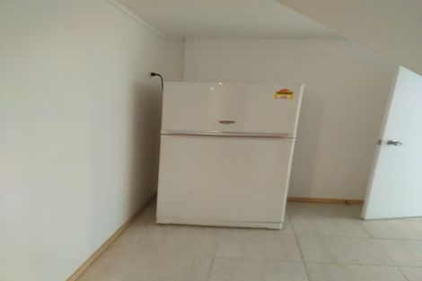 Photo of property in 21 Oaktree Avenue, Browns Bay, Auckland, 0630