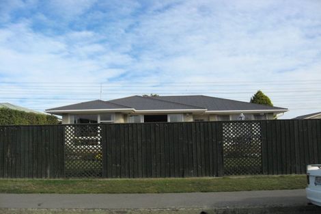 Photo of property in 4 Carbine Place, Sockburn, Christchurch, 8042