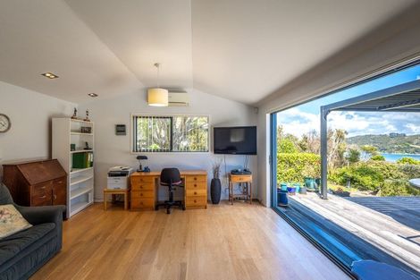Photo of property in 35 Tawa Street, Oneroa, Waiheke Island, 1081