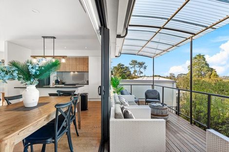 Photo of property in 24 Edgerton Road, Te Atatu Peninsula, Auckland, 0610