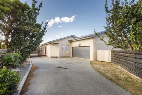 Photo of property in 74 Lincoln Street, Ashhurst, 4810