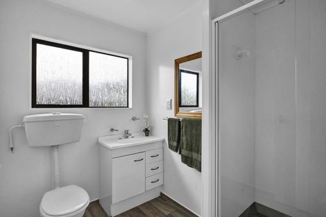 Photo of property in 118 Riversdale Drive, Merrilands, New Plymouth, 4312