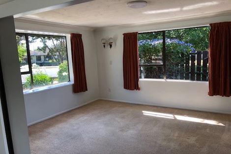 Photo of property in 19 Montclare Avenue, Ilam, Christchurch, 8041