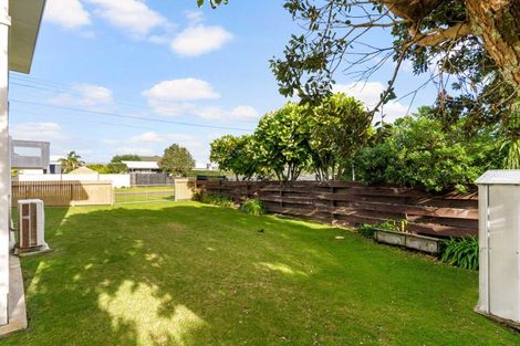 Photo of property in 102 Saint Patricks Row, Whangamata, 3620