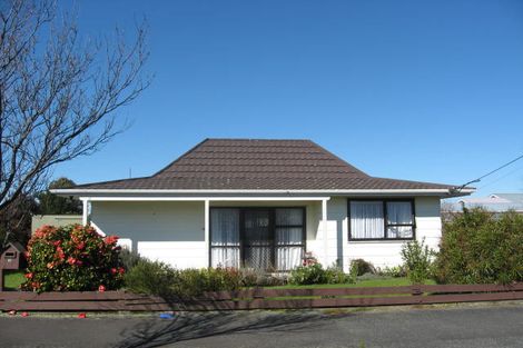 Photo of property in 11 Mckenzie Terrace, Carterton, 5713
