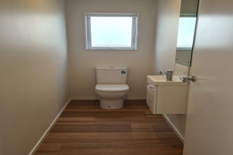 Photo of property in 11 Stockport Grove, Churton Park, Wellington, 6037